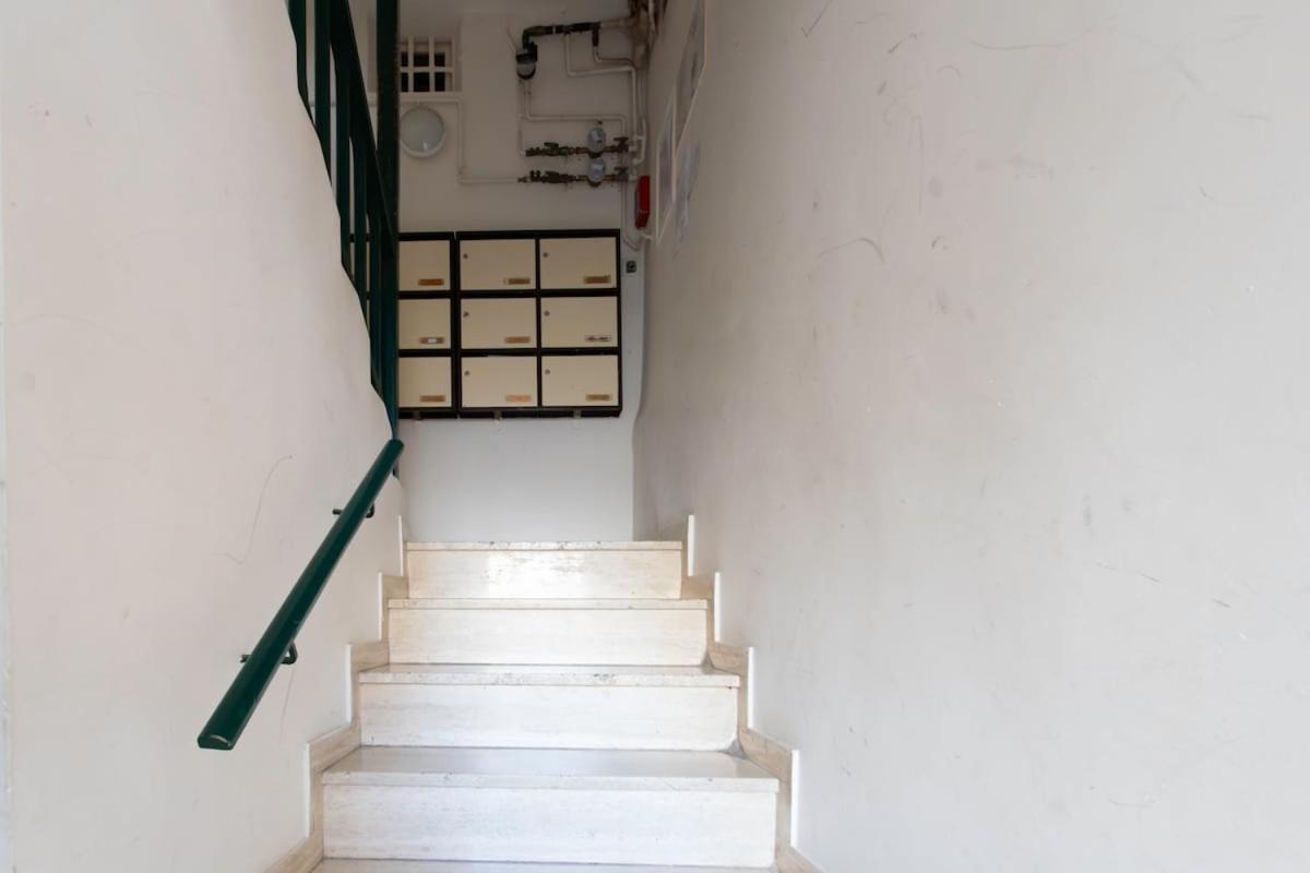 #16 1bdr Flower Market, Old Town, 1min Ac Apartment Nice